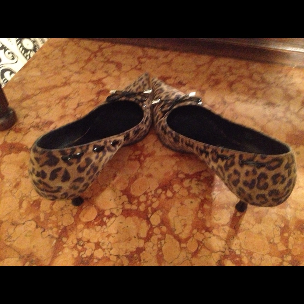 Leopard Italian Pumps - Picture 3 of 4